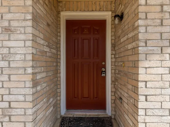 9940 Long Rifle Dr, Fort Worth, TX 76108