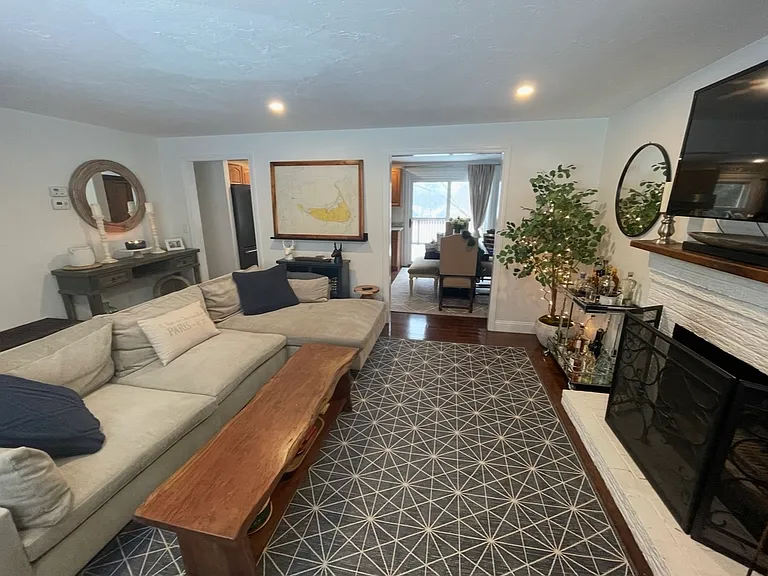 17 Shawmut Ave — Photo 14