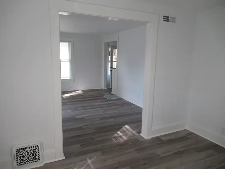 14 Elm St — Photo 8