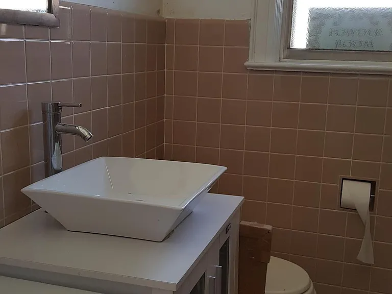 74 Spruce St #ROOM — Photo 4
