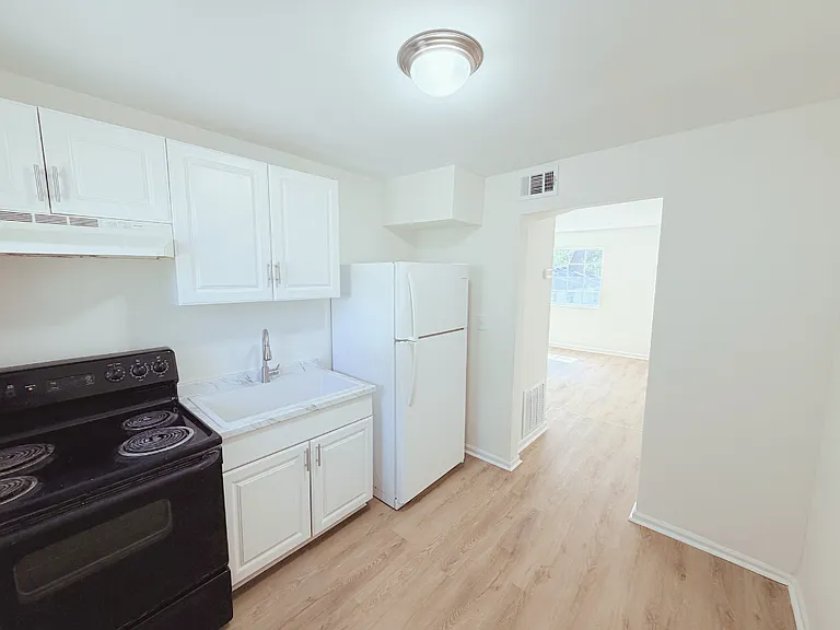 443 Dargan Pl SW — Photo 9