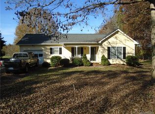 1230 Landsdowne Dr, Conover, NC 28613