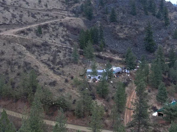 50 Henry Creek Rd, Plains, MT 59859