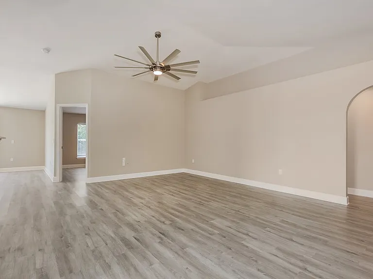 807 Rocky Mountain Ct — Photo 4