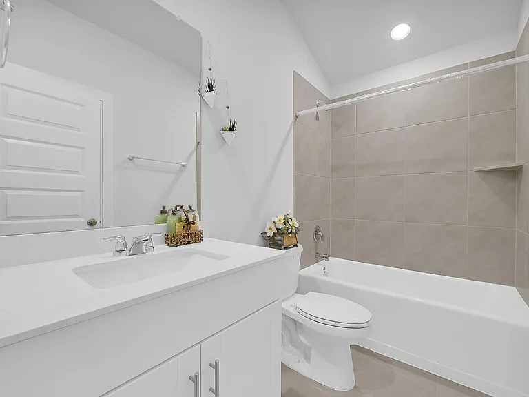 2634 Chivalry Ln — Photo 10
