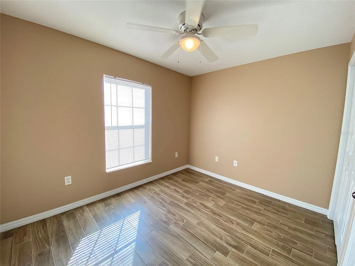 Building Photo - 38647 Rose Ln #1