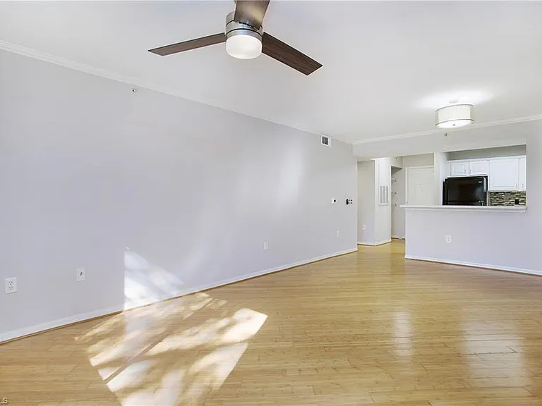 8271 Key Royal Cir #924 — Photo 11