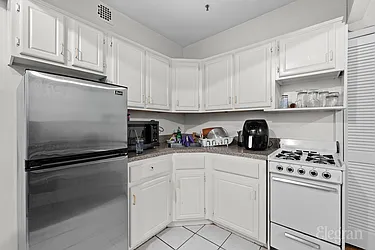 Rented by Elegran
