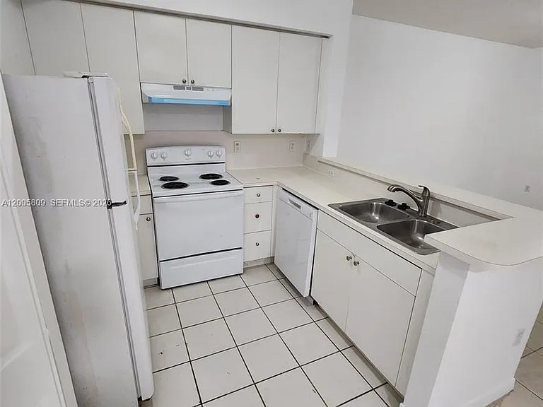 11060 SW 196th St #209 — Photo 2
