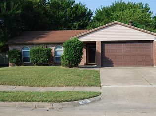 401 Forestwood Dr, Forney, TX 75126