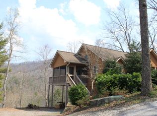 913 Snowbird Trl, Robbinsville, NC 28771