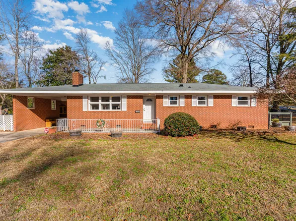 1300 Lakeside Dr, Garner, NC 27529