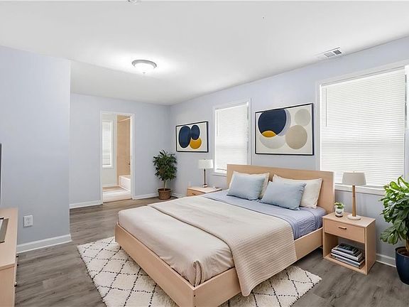 4th image of 774 Linda Way