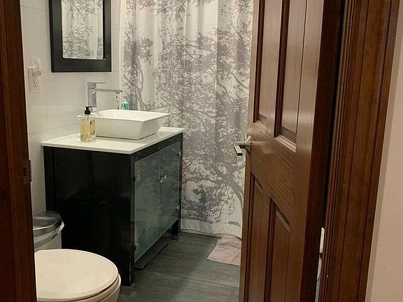 5th image of 712 Humboldt St Floor 3