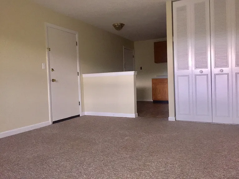 3I5 Revere St — Photo 6