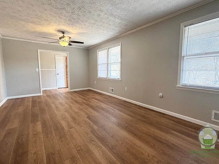 17 Eula St — Photo 3