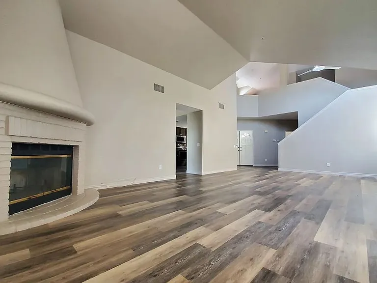 2310 Vista Valley Ln — Photo 7