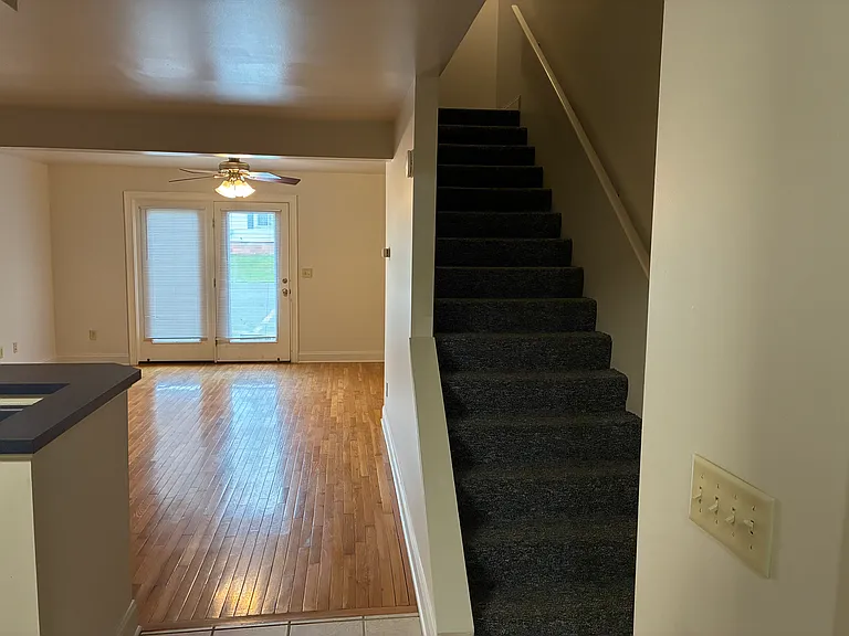 61 N Clinton St #B — Photo 6