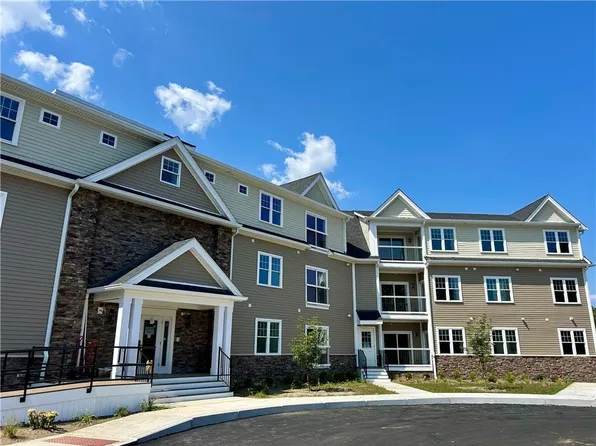 9 Joseph N Zenga Jr Blvd #110, East Greenwich, RI 02818