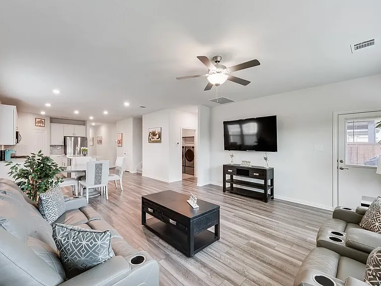 1339 Great Sand Dune St — Photo 5
