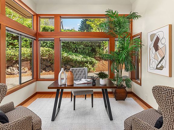4th image of 9636 NE 30th Pl