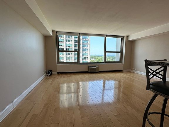 3rd image of 3600 N Lake Shore Dr APT 1504