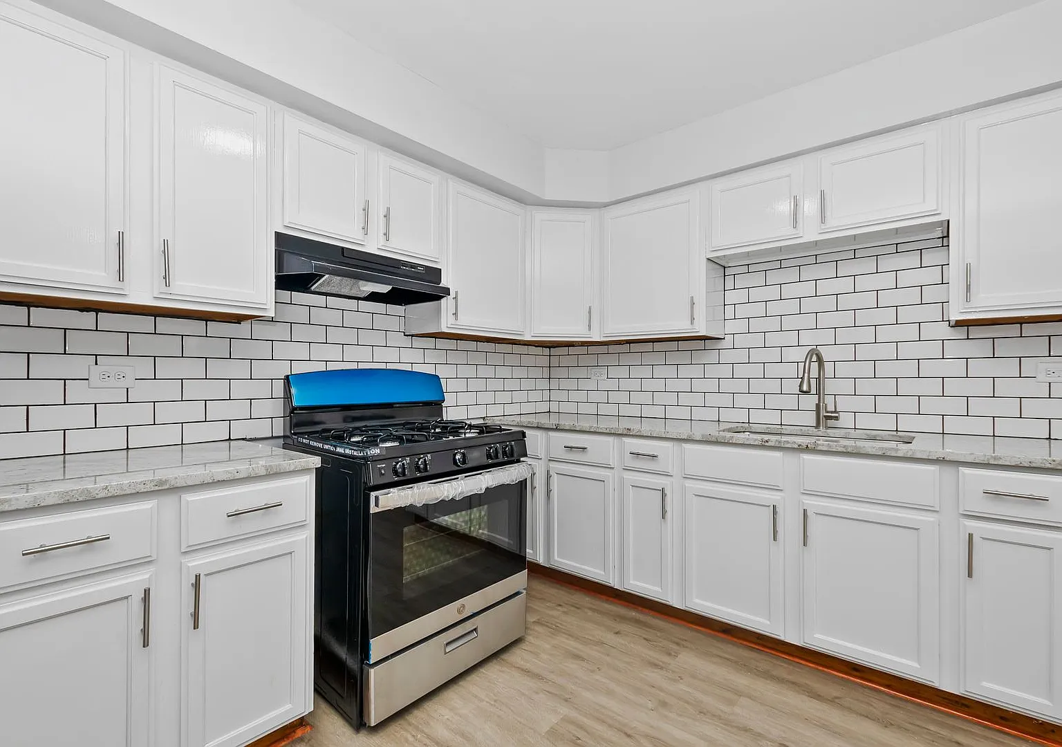 6301-6305 S Kilpatrick Mobility Zone — Photo 3