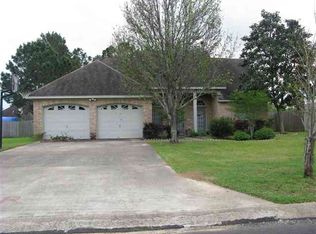 7621 Clearview Ln, Lumberton, TX 77657