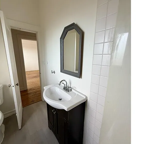 489 55th St #3 — Photo 7