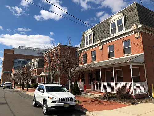 547 Washington St Photo 1