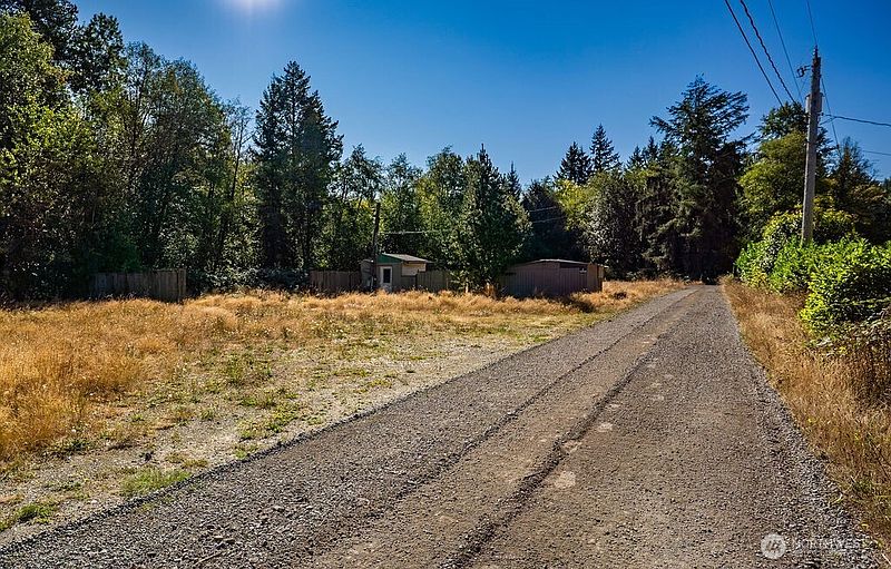 3rd image of 4237 88th Avenue SW