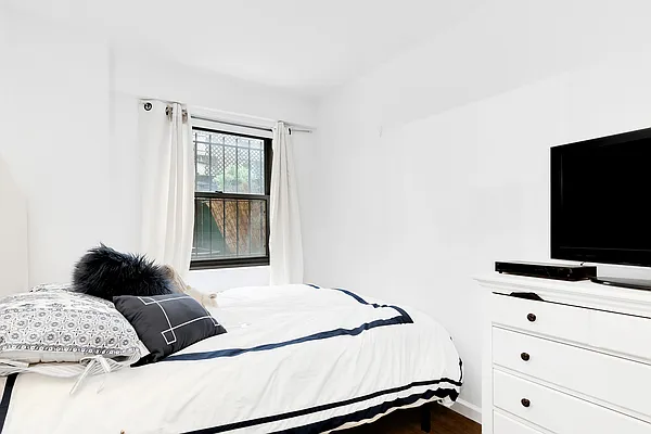 Rented by R New York | media 15