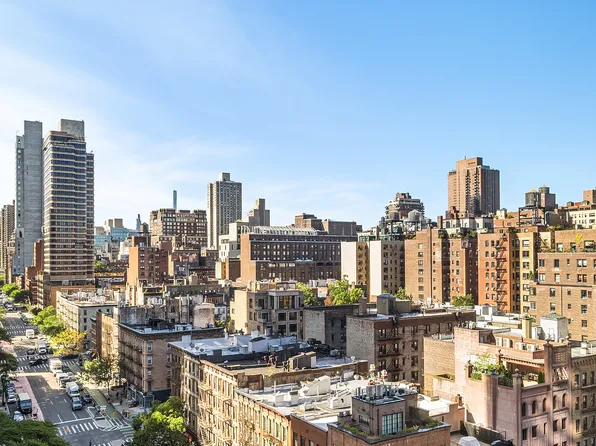 200 East 95th Street image 11 of 16