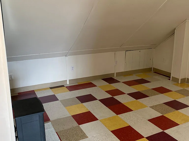139 Hume Ave — Photo 11