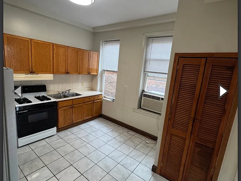 2608 W Augusta Blvd #2F — Photo 6