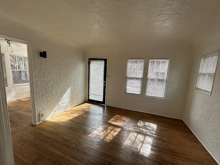 1128 N Tyndall Ave #6 — Photo 13
