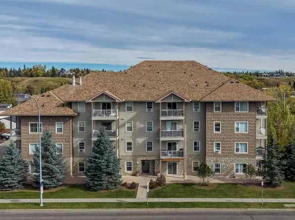 174 W North Railway St #401, Okotoks, AB T1S 0E2