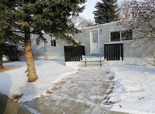 901 S Briarwood Cres, Strathmore, AB T1P1E7