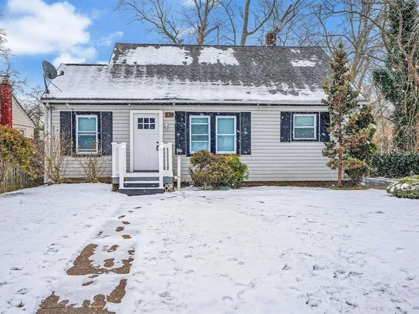 37 2nd Avenue, Central Islip, NY 11722