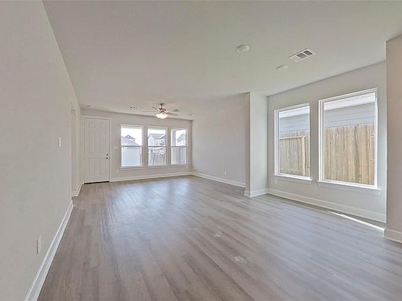 3rd image of 10768 S Lake Mist Ln