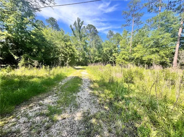 29386 Farwell Dr, Lacombe, LA 70445