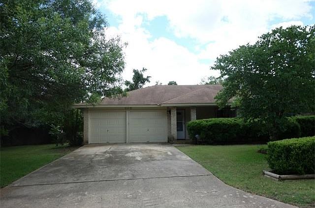 1st image of 208 Fawnfield Dr