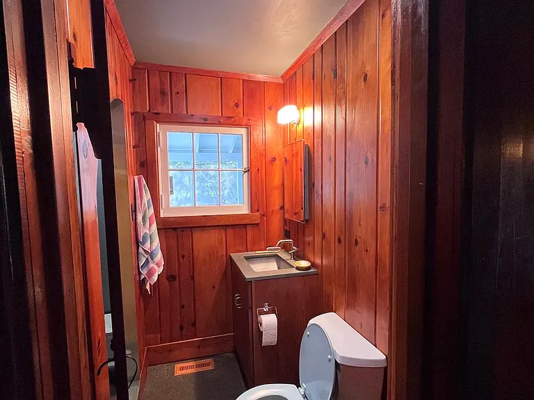 5800 Fenwick Rd — Photo 32