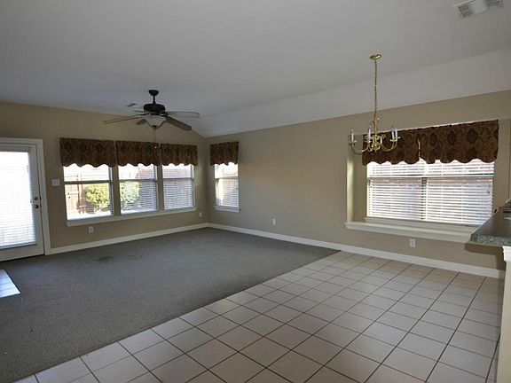 3rd image of 4524 Worchester Ln