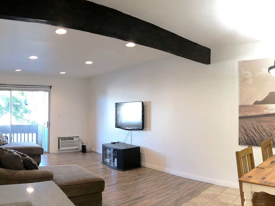 1st image of 18620 Hatteras St Unit 243