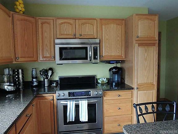 4th image of 6897 Lake Geneva Ct