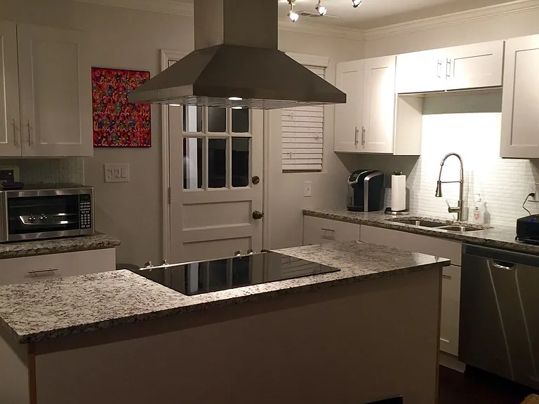 630 Royal St — Photo 9