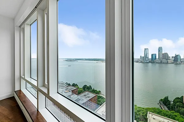 Rented by Compass | media 16