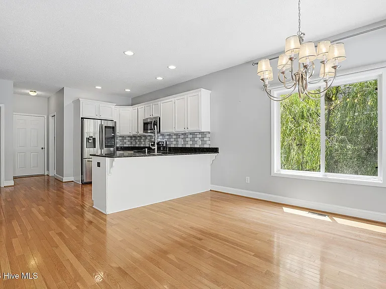 25 Kingswood Cir — Photo 14