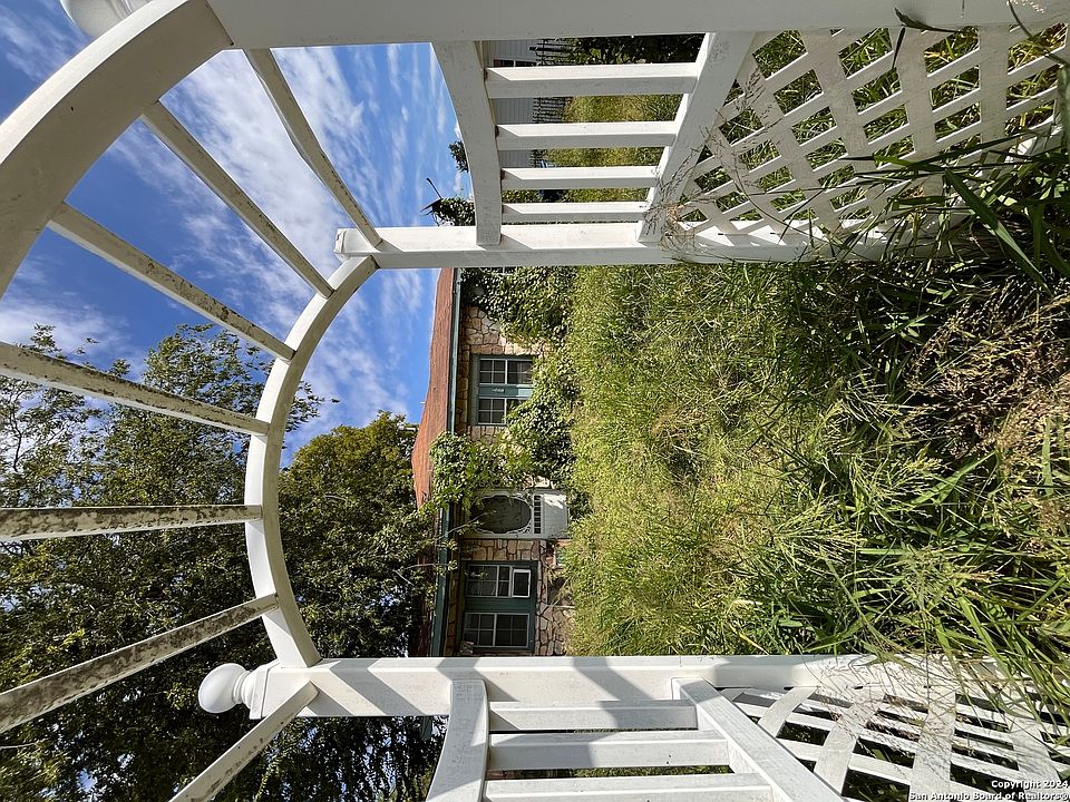 1st image of 649 Kendalia Ave